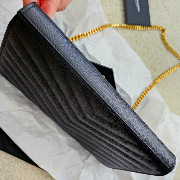 YSL Monogram Quilted Chain Bag Black/Gold - Picture 4 of 11